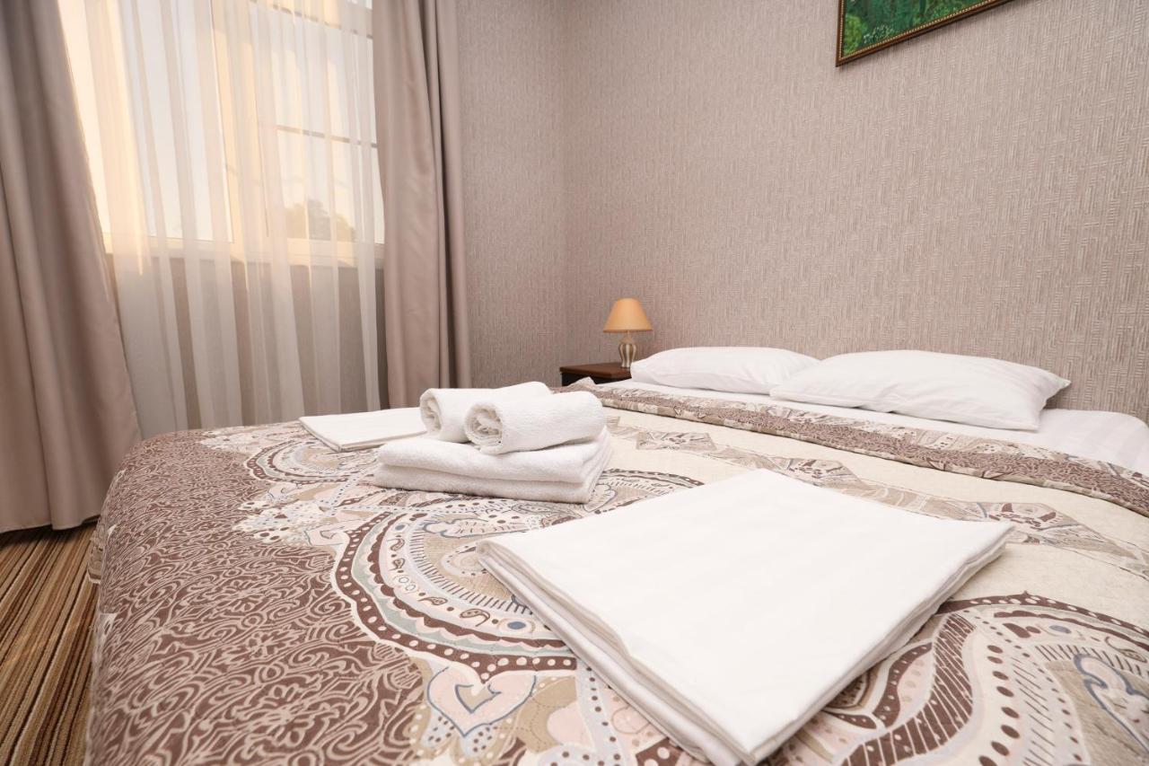 Hotel Capri Soukhoumi Extérieur photo