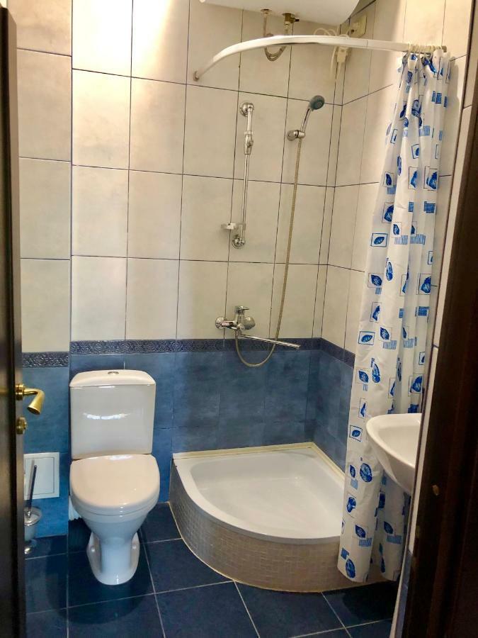 Hotel Capri Soukhoumi Extérieur photo